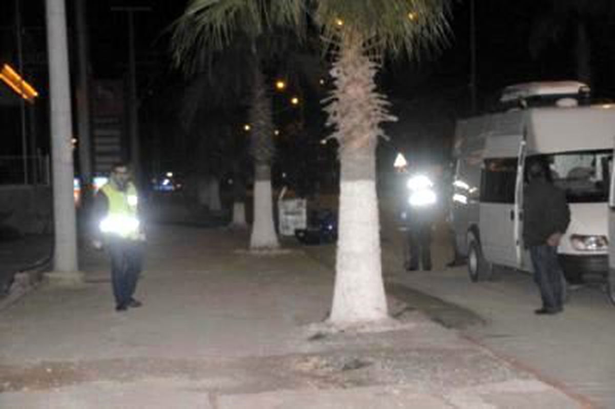 Mersin\'de AK Parti Binası Önünde Patlama