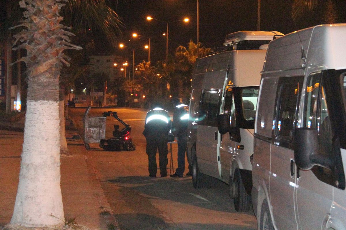 Mersin\'de AK Parti Binası Önünde Patlama
