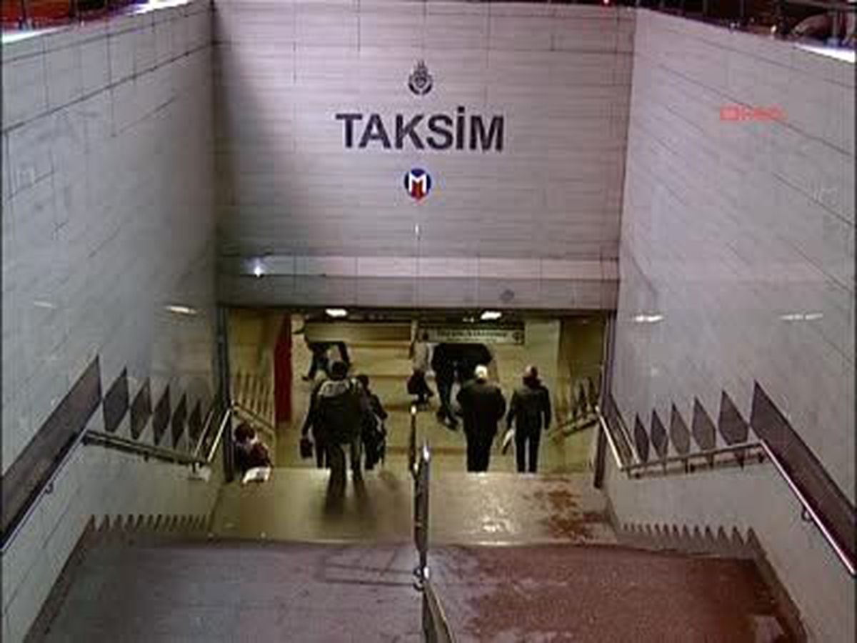 Metro Çalışmaya Başladı