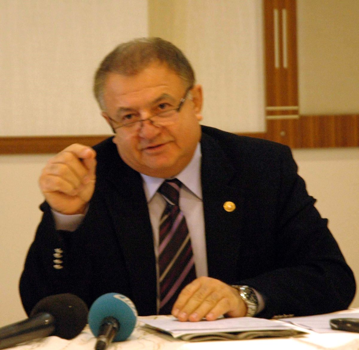 MHP Milletvekili Ahmet Duran Bulut Bülent Arınç'a Sert Çıktı