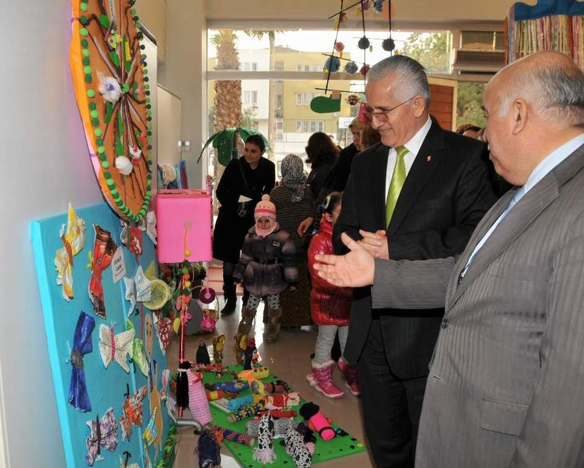Miniklerin Sergisine Yoğun İlgi