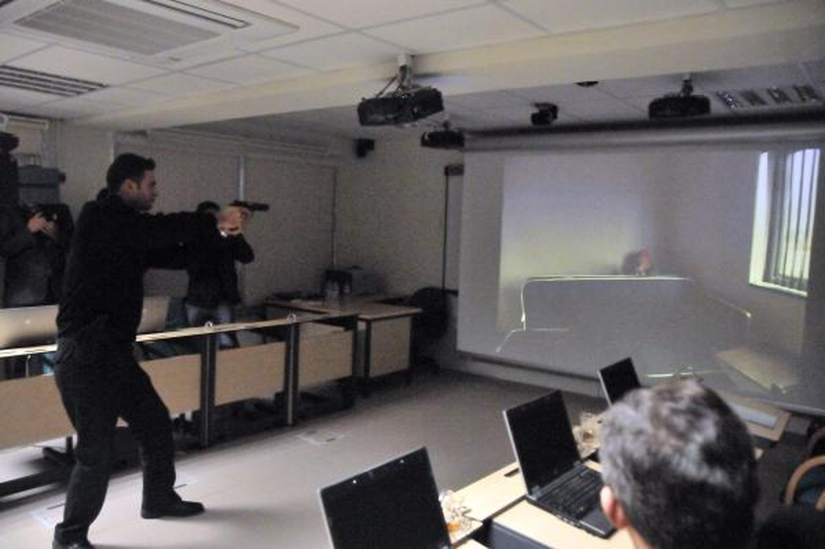 Polise Simülasyonla Rehine Kurtarma Eğitimi