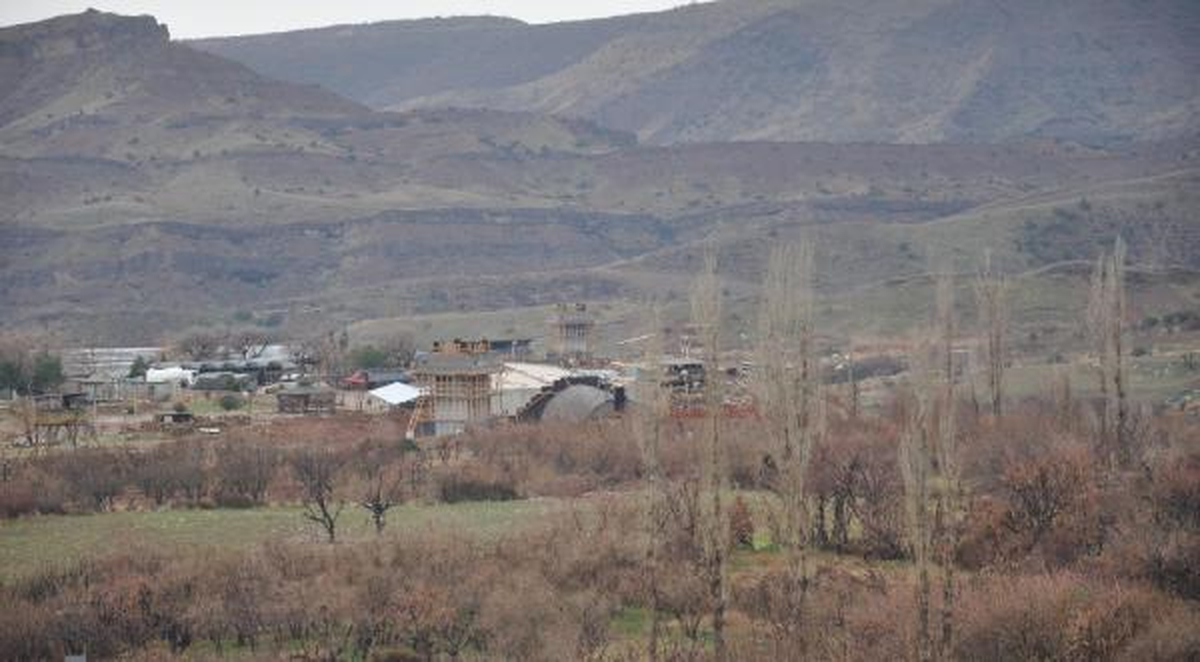 Silopi\'deki Jandarma Taburunda Faili Meçhul Kazısı Yapılıyor