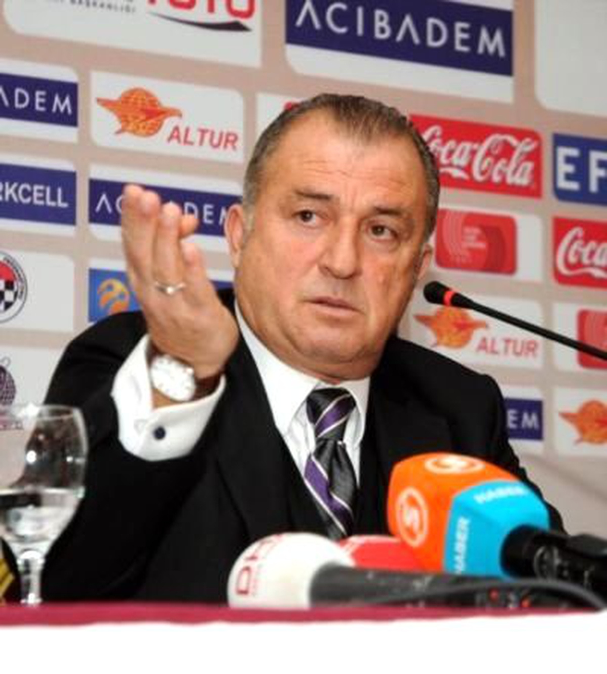 Terim: 26 Ocak'ta Herkes Eteğindeki Taşları Dökmeli