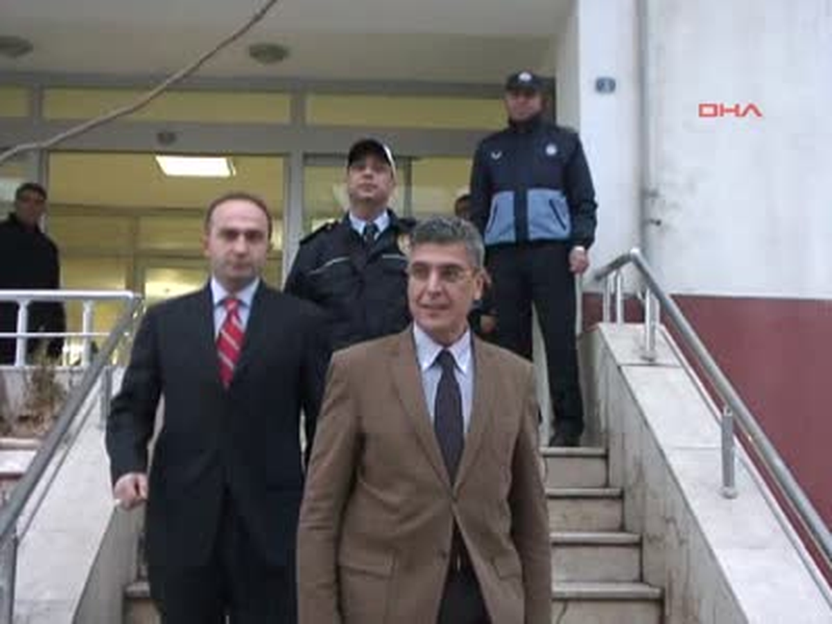 Tunceli Emniyet Müdürü, BDP\'li Başkanı Ziyaret Etti