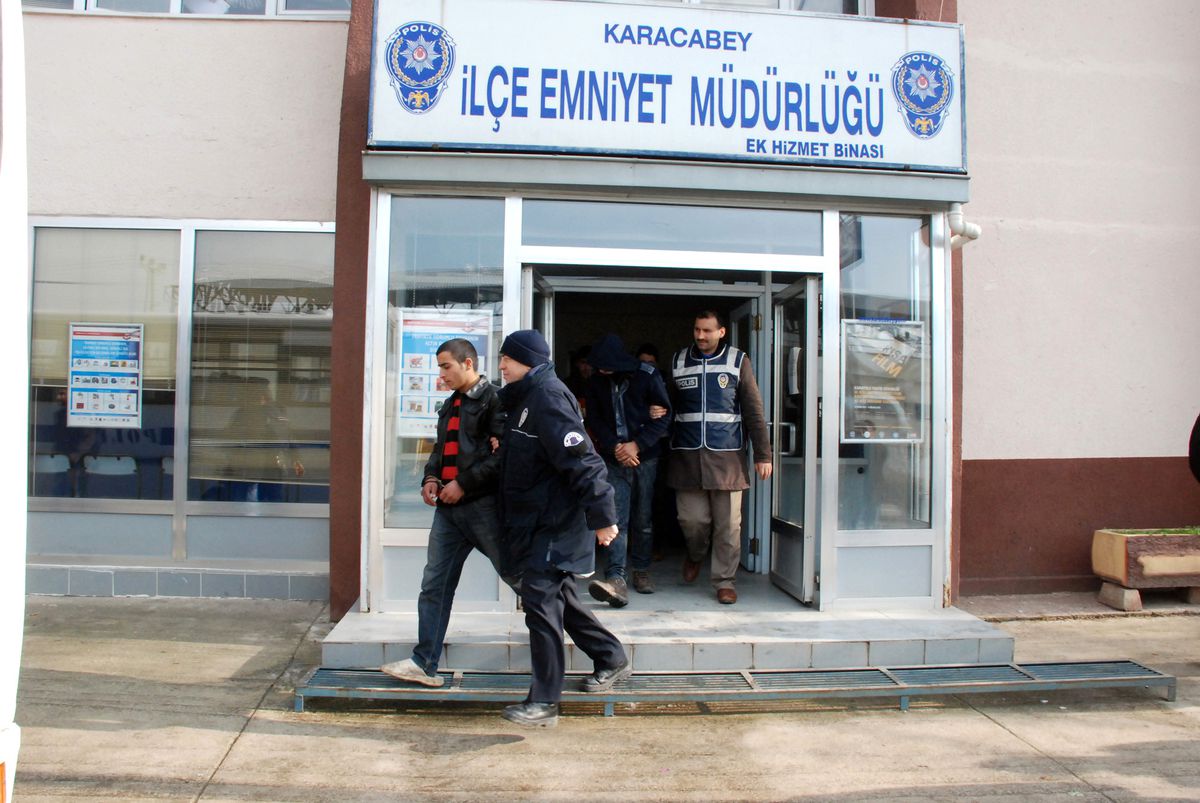 Uyuşturucu Operasyonuna 17 Tutuklama