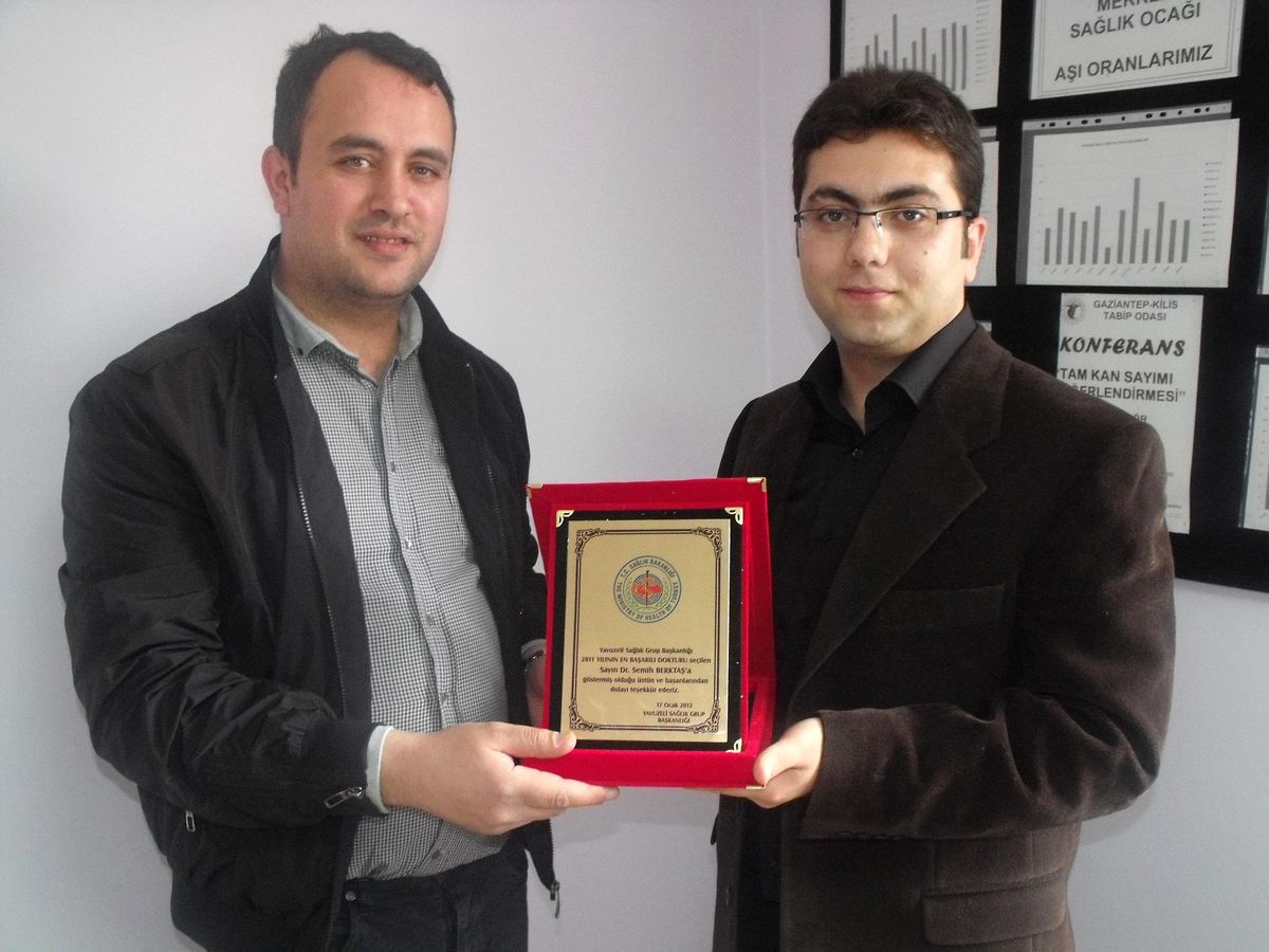 Yavuzeli'nde Yılın Doktoru ve Hemşiresi Seçildi