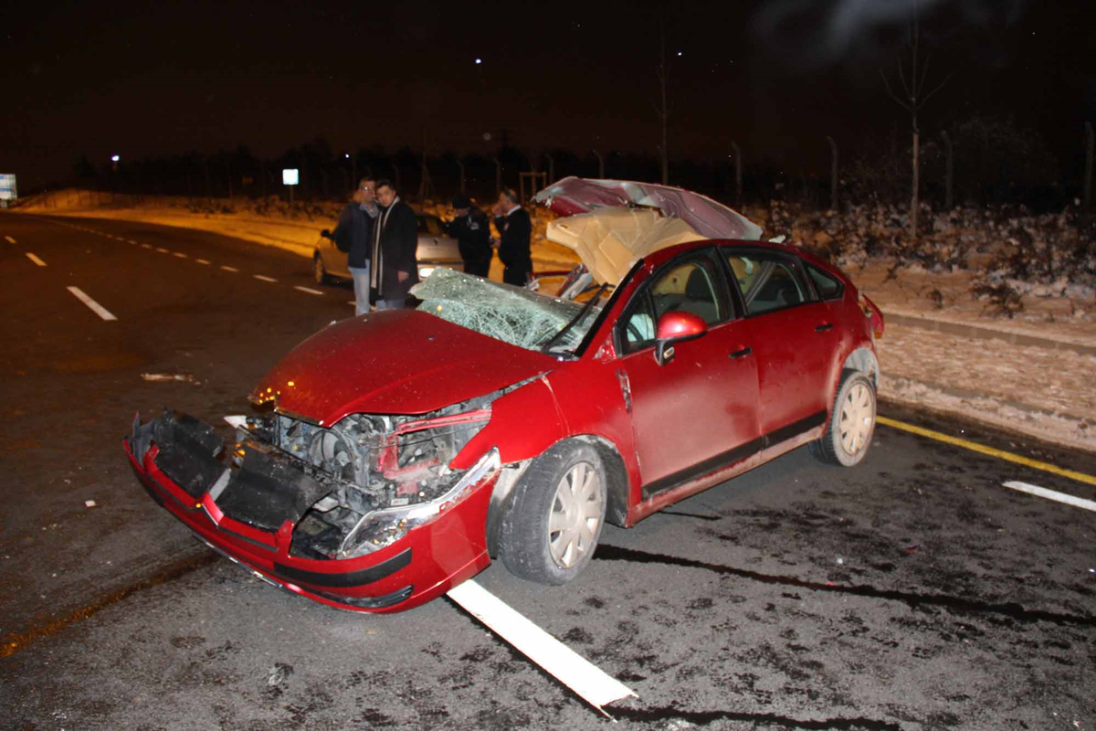 Ankara'da Sıkışmalı Trafik Kazası: 1 Yaralı