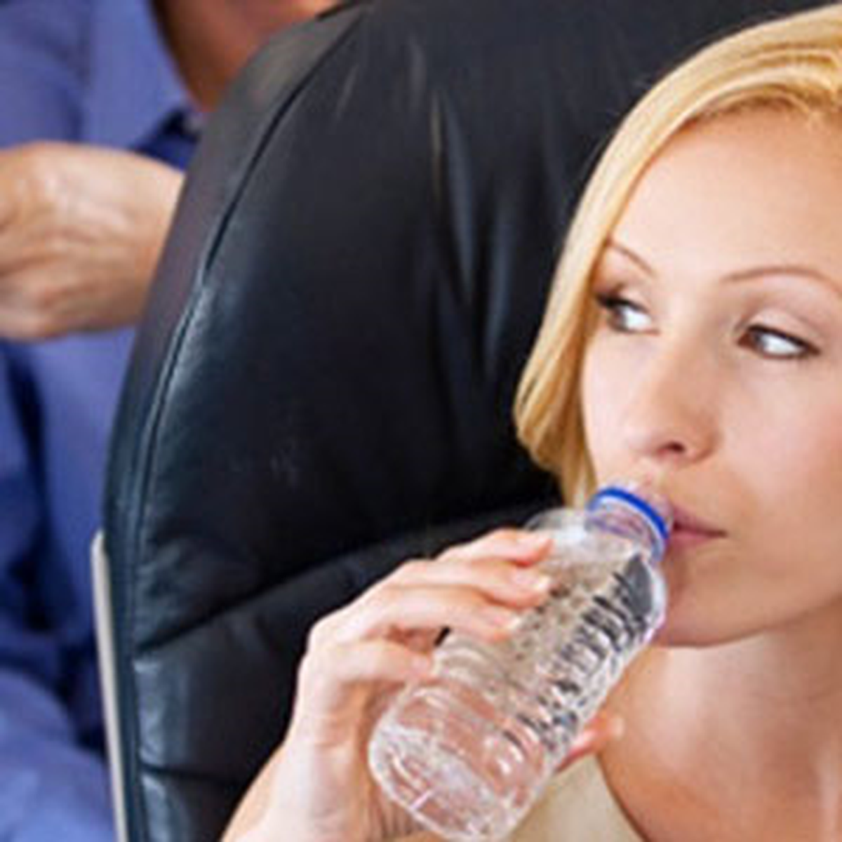 Artık Uçaklarda Su Bile Yasak