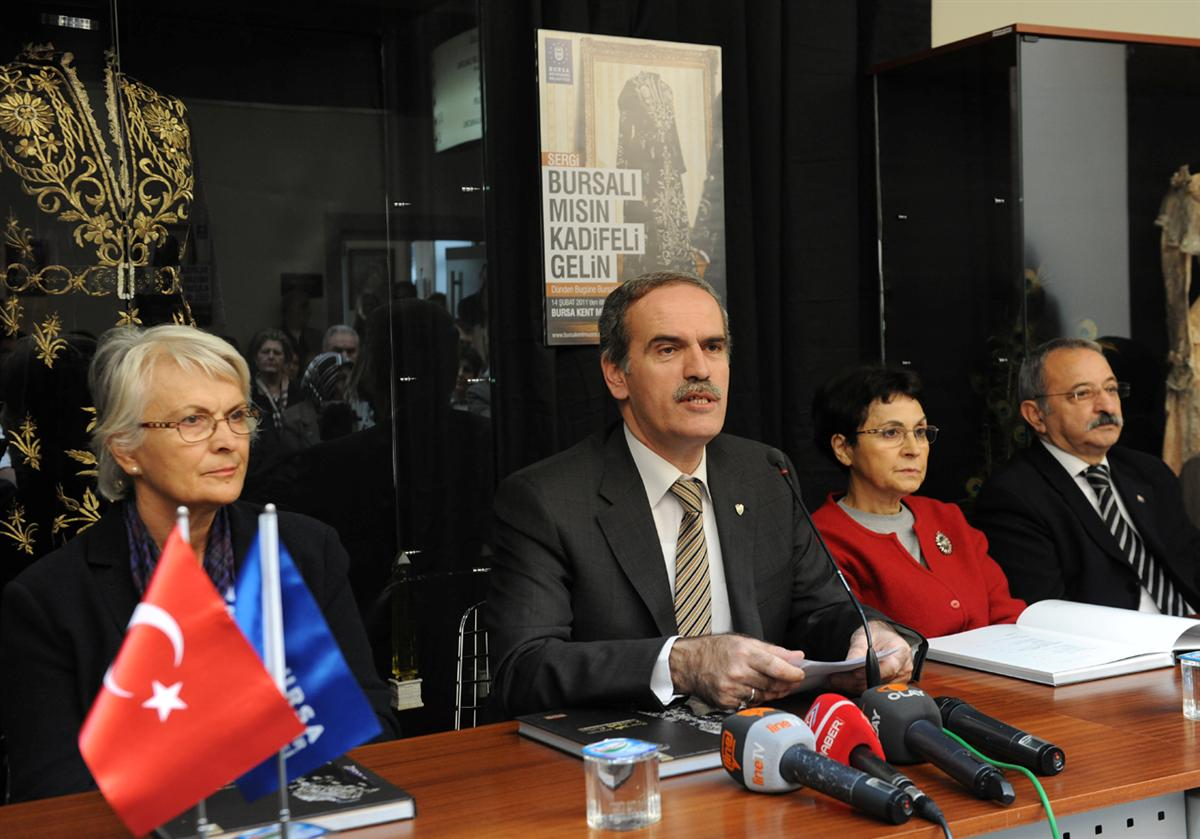 Bursa\'nın Gelinlik Tarihi Kitaplaştı