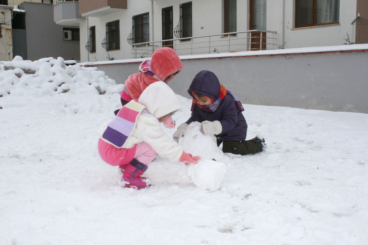 Düzce\'de Çocuklar Tatili Eğlenceye Çevirdiler
