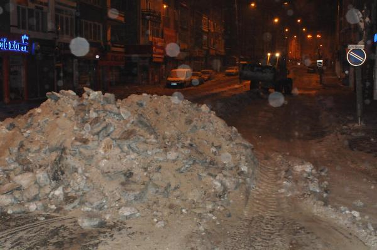 Eksi 21 Derecede Görev Yapan Polislere Helva Dağıtıldı