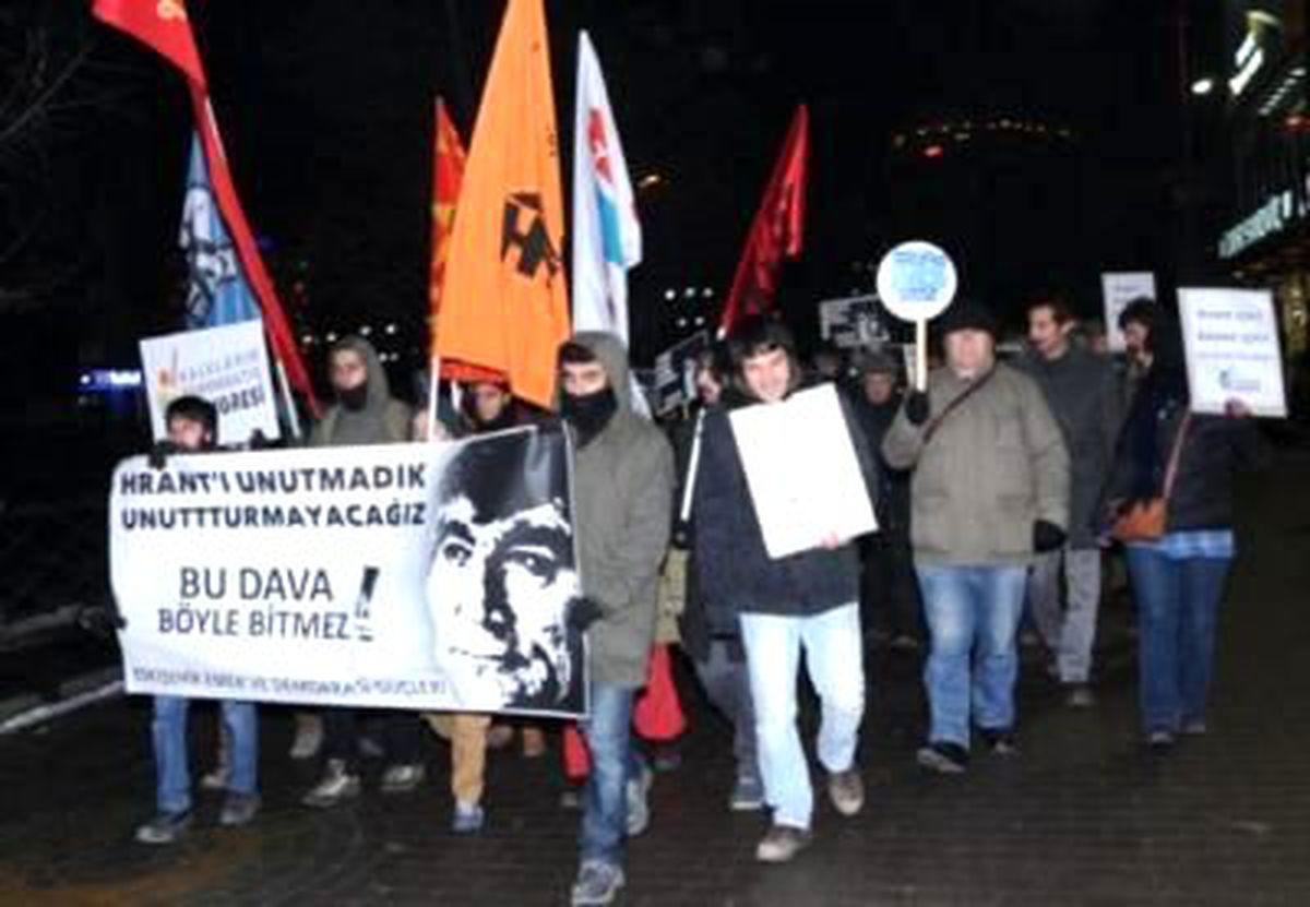 Eskişehir'de 500 Kişi Hrant Dink İçin Yürüdü