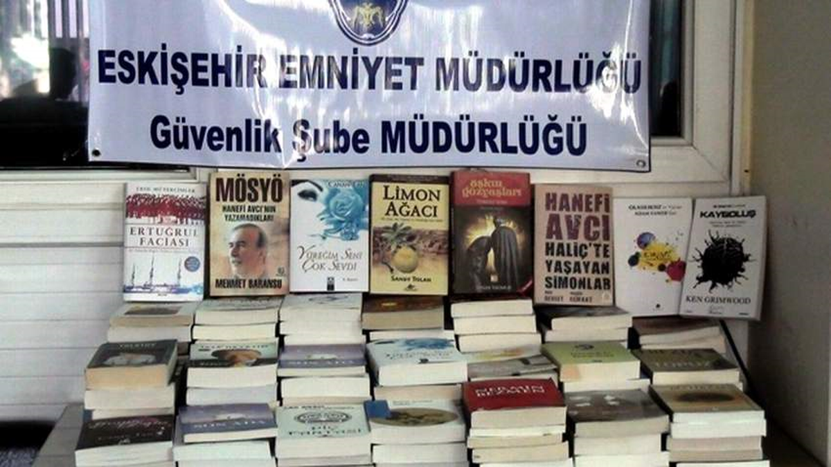 Eskişehir\'de Bandrolsüz Kitap Operasyonu