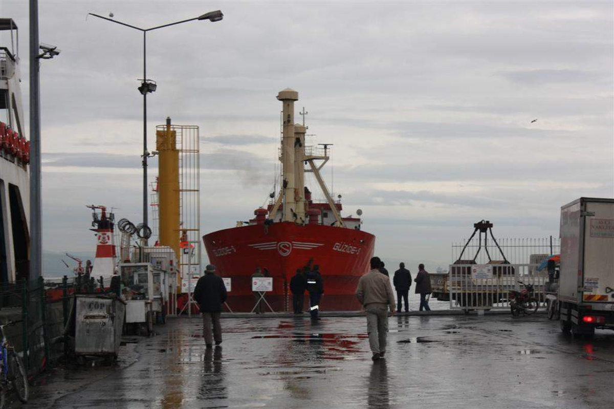 Gelibolu İskelesinde Bakım Çalışması