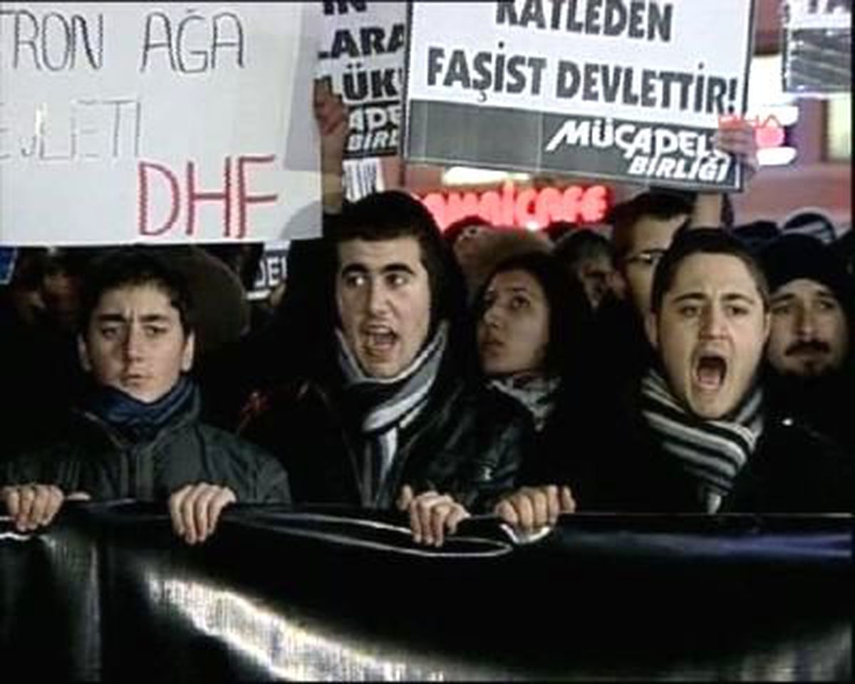 Hrant\'ın Arkadaşları, Ölümünün 5\'inci Yıl Dönümünde Taksim\'de Yürüdü