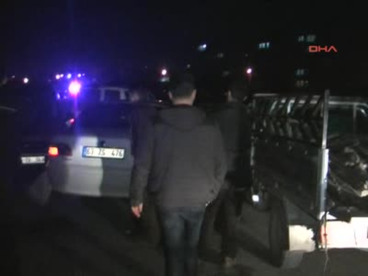 İnşaattan Hırsızlık İddiasına 3 Gözaltı Şanlıurfa\'da, Bir İnşaattan Hırsızlık Yaptığı İddia Edilen...