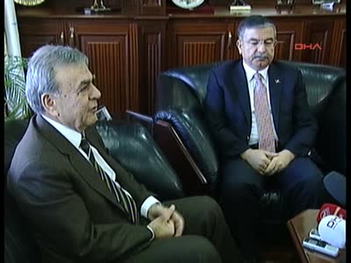 İzmir Milli Savunma Bakanı, Başkanımıza Güveniyoruz