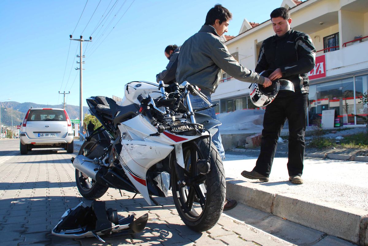 Kask Hayatını Kurtardı