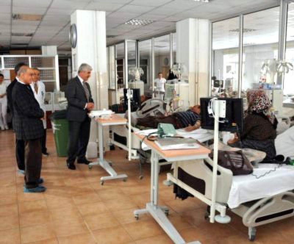 Odunpazarı Belediye Başkanı Burhan Sakallı Onvak Hastanesinde Yatan Hastaları Ziyaret Etti