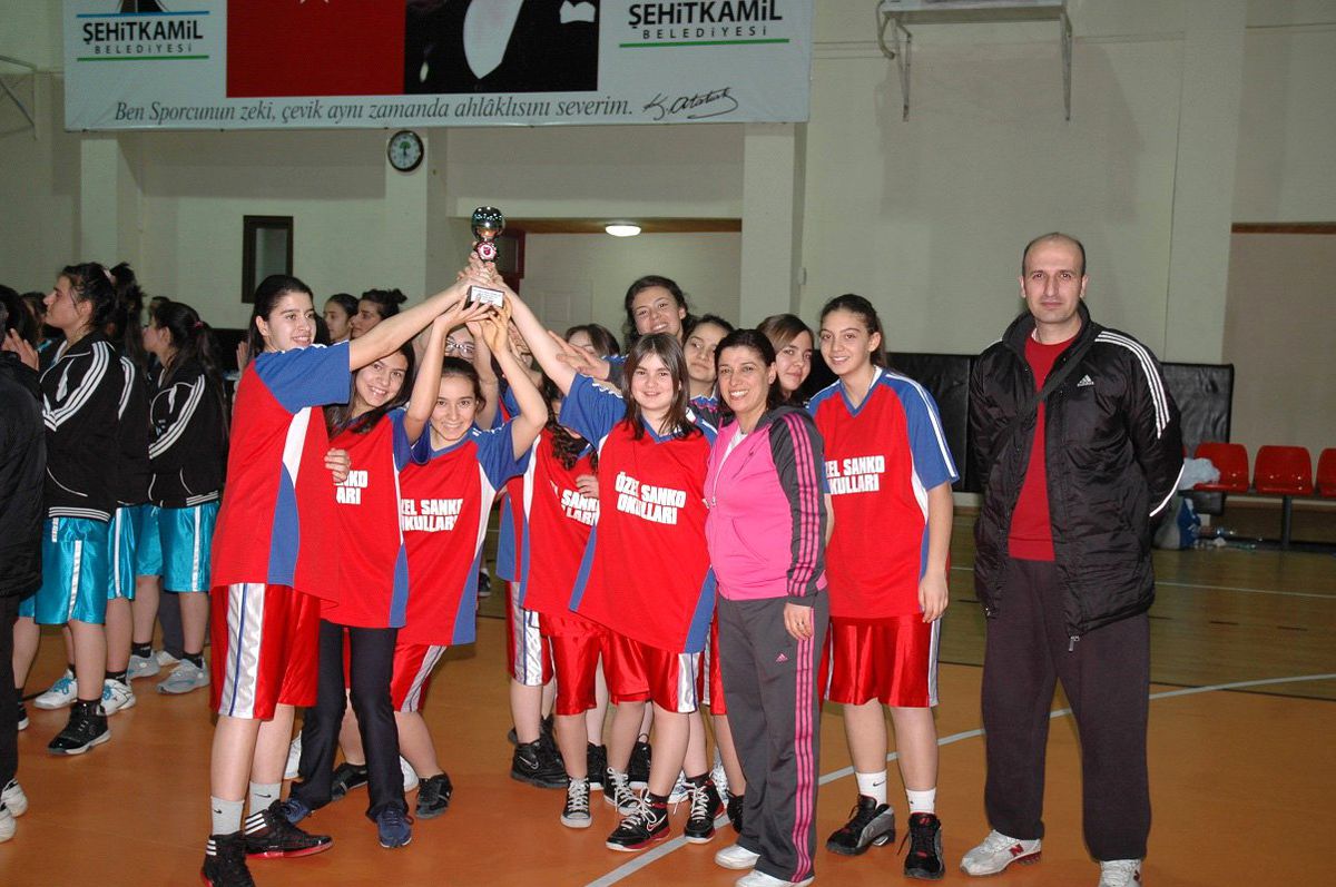 Özel Sanko Okulları Basketbolda İl Üçüncüsü Oldu