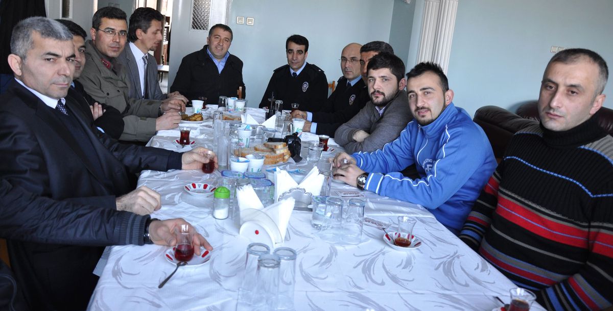 Polis ile Basın 'Güveç Günü'Nde Buluştu