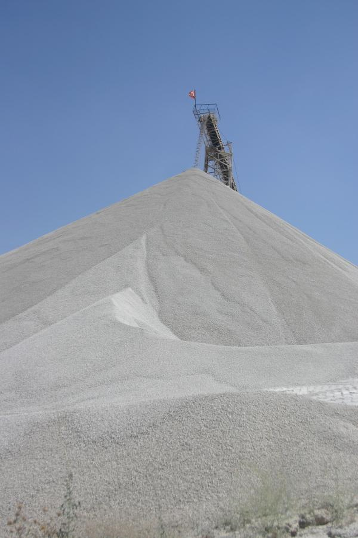 Ponza Madeninin Atığı Bile Ekonomiye Kazandırılıyor