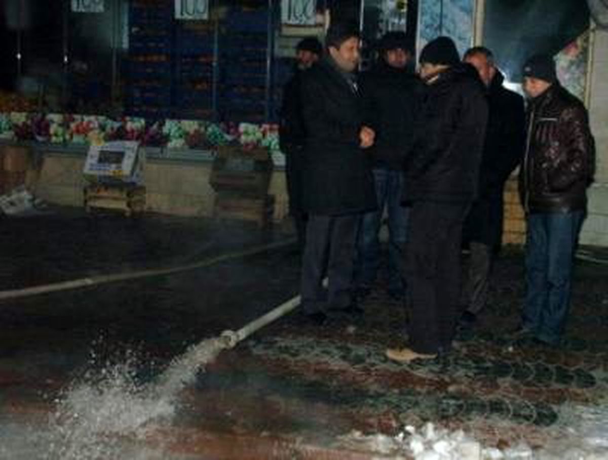 Su Şebekesi Patladı, Cadde Buz Pistine Döndü