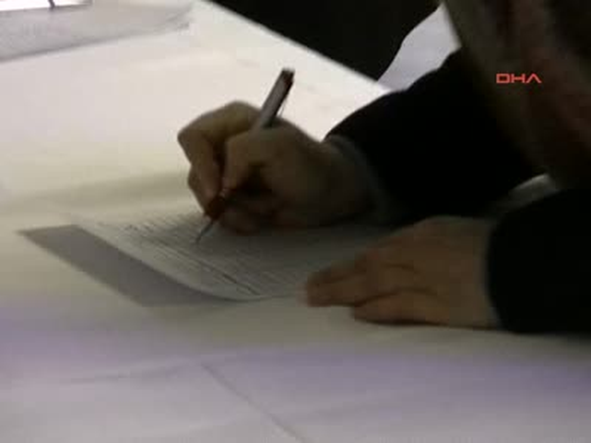 Tarih Öğretmenlerinden Fransa Senatosuna Tarihi Çağrı