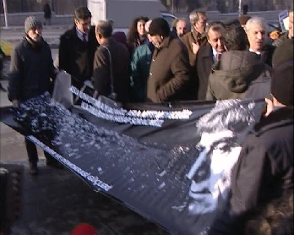 TBMM Önünde Hrant Dink Davası Kararına Protesto