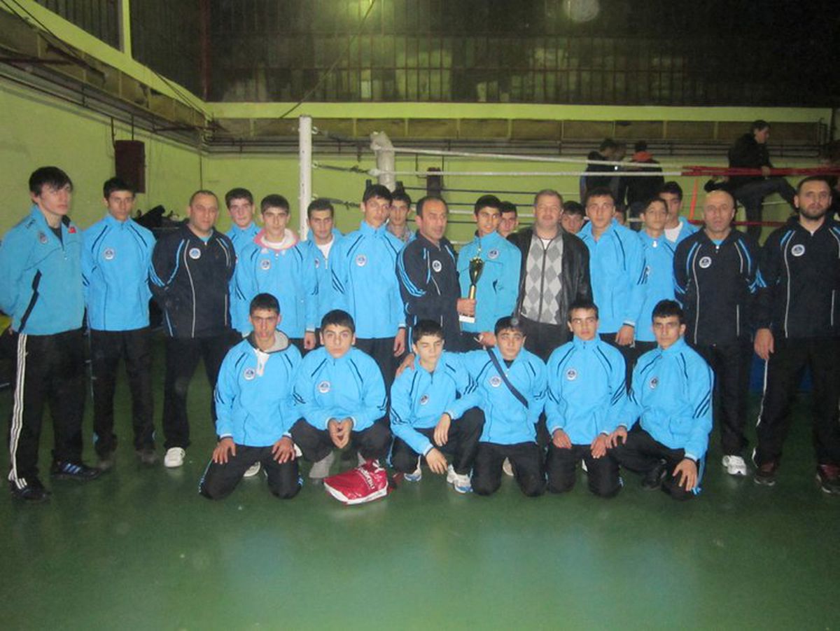 Yıldız Boksörler Trabzon Yolcusu