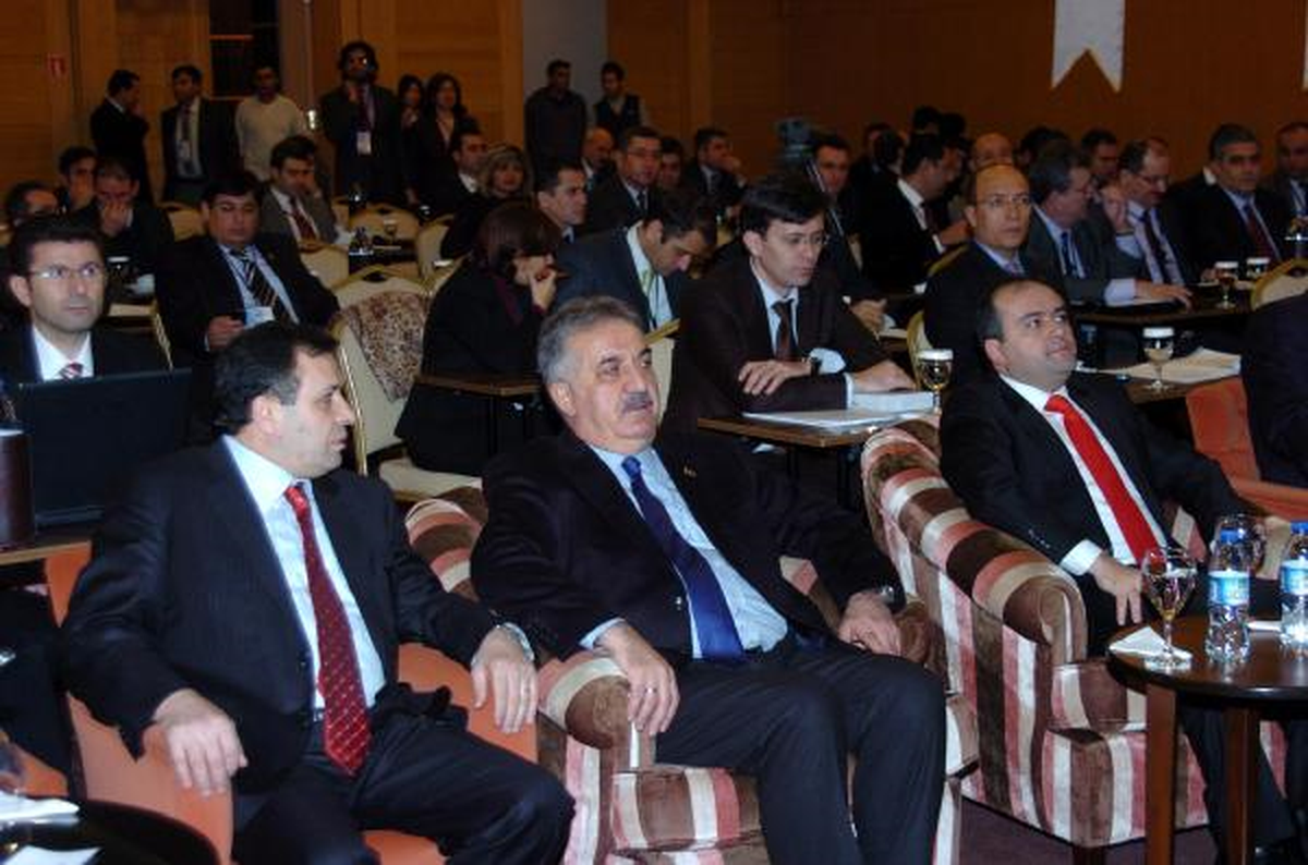Bakan Yazıcı: Kaçakçılığa Karşı Sınırdan Ayda En Fazla 4 Defa Geçiş Yapılacak