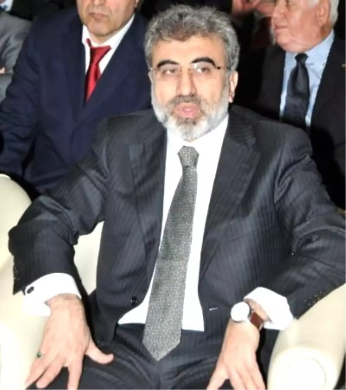 Bakan Yıldız: "Şu Anda Doğalgaz ve Elektrik Sıkıntısı Yok"