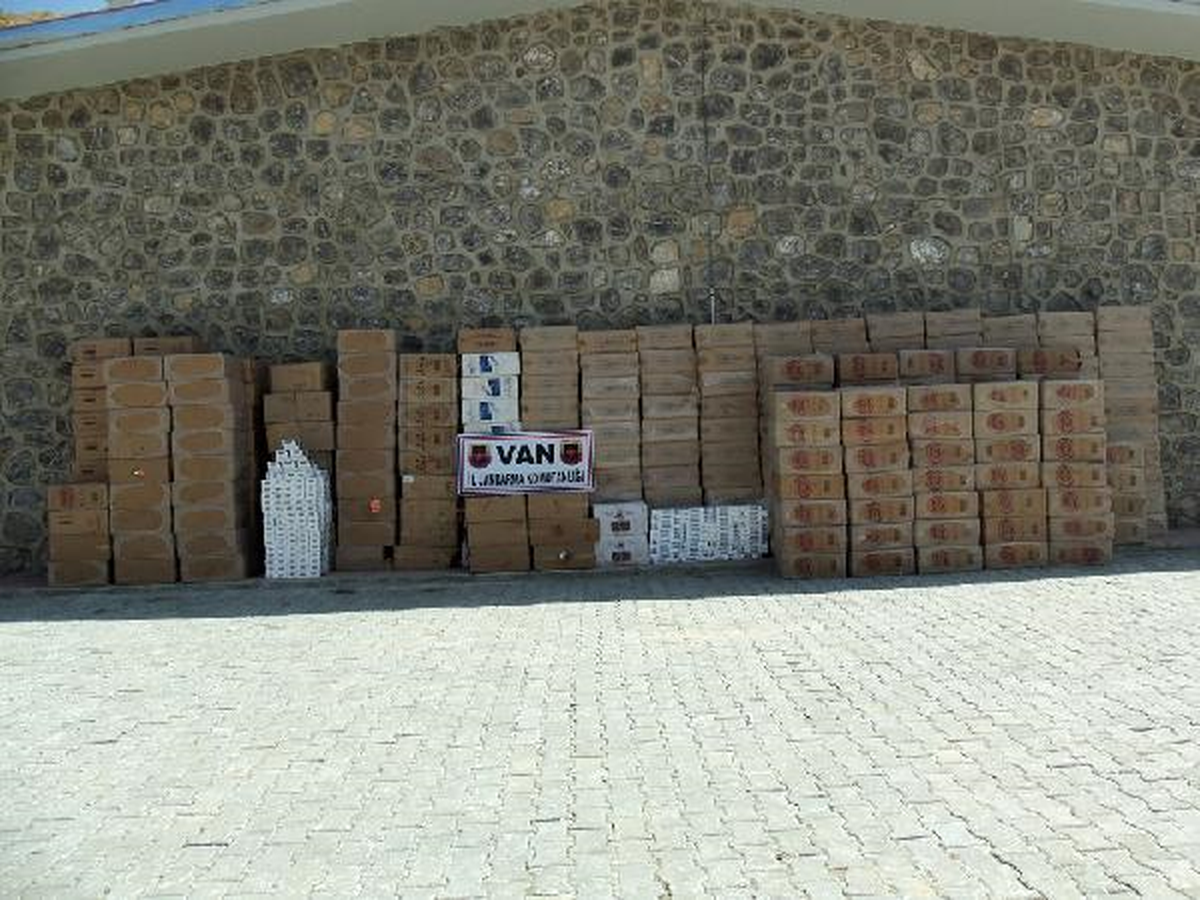 Başkale\'de 46 Bin 200 Paket Kaçak Sigara Ele Geçirildi