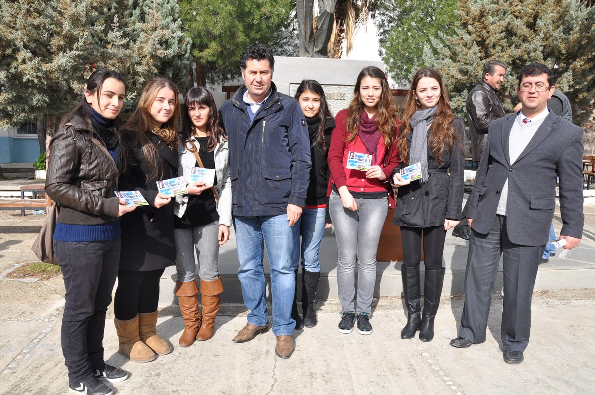 Başkan Kocadon'dan Öğrencilere Anlamlı Karne Hediyesi