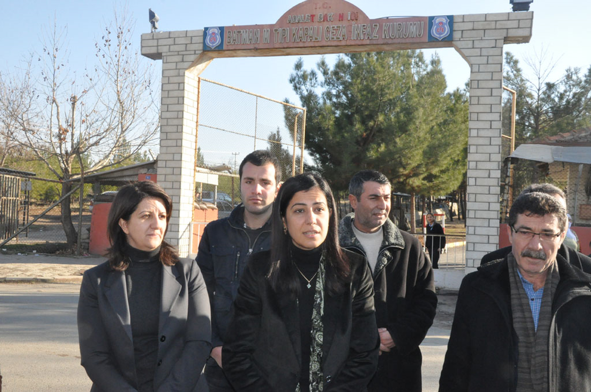 BDP'li Ata ve Buldan Tutuklu ve Hükümleri Ziyaret Etti
