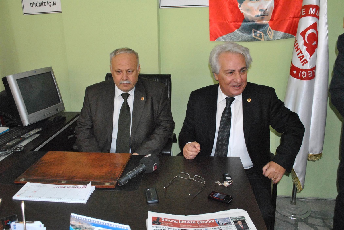 CHP Milletvekili Toptaş Muhtarların Sıkıntısını Dinledi