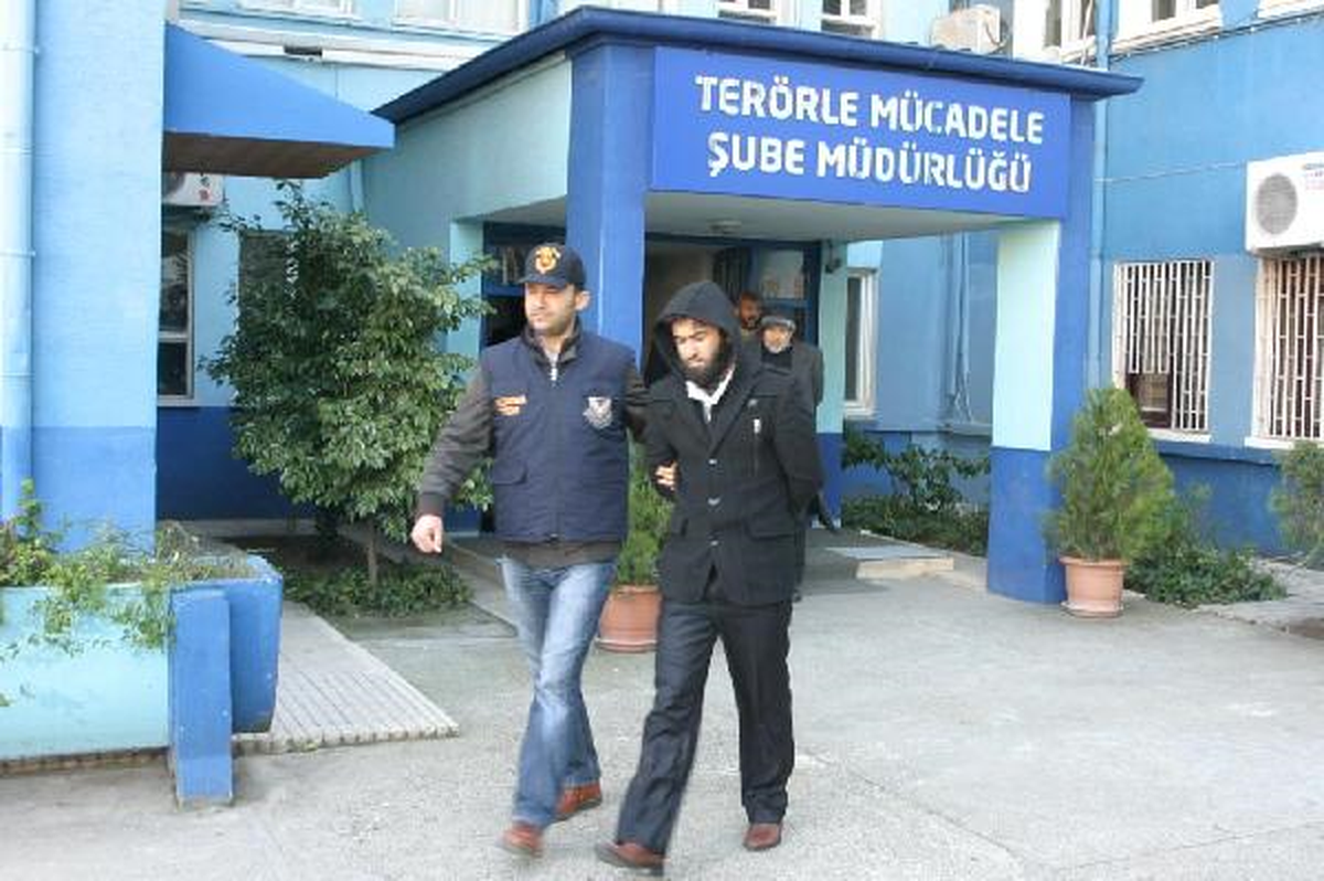 El Kaide Üyeliğinden Yakalanan 6 Kişi Adliyeye Sevk Edildi