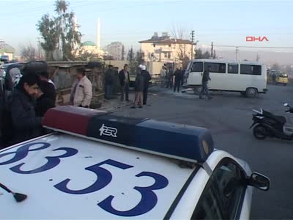 Fethiye'de Öğrenci Servisi Kaza Yaptı