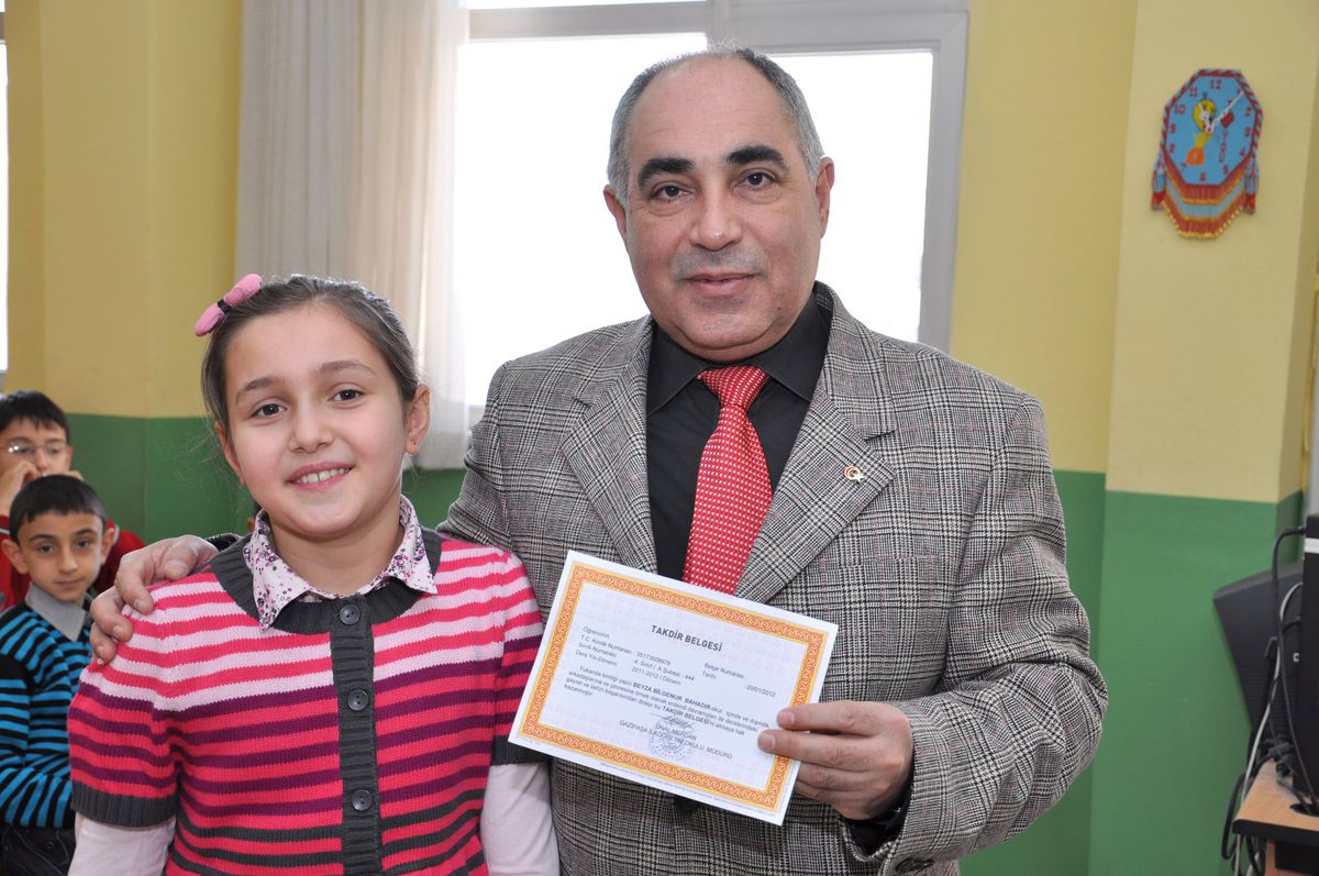 Gümüşhane\'de 22 Bin 706 Öğrenci Karne Aldı