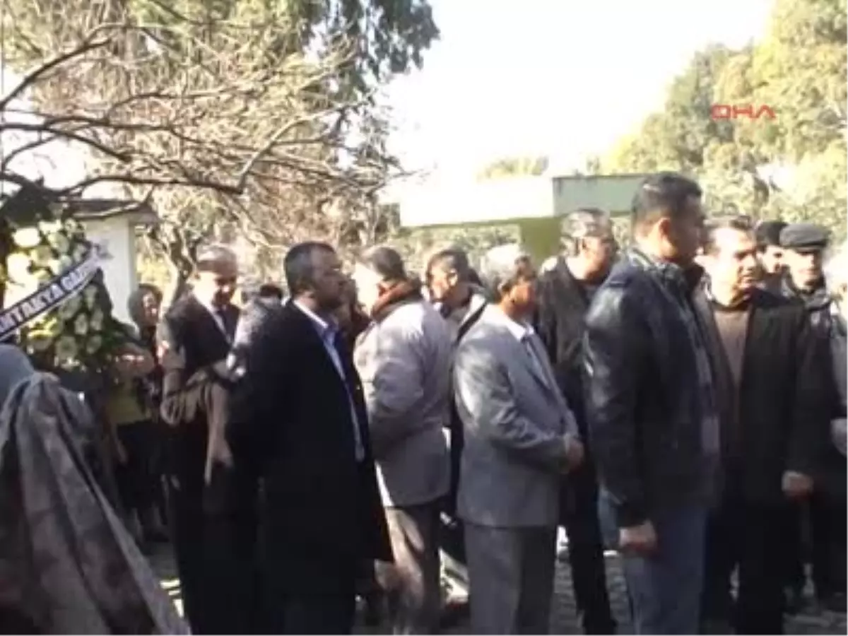 Hamdi Alkan\'ın Babası Toprağa Verildi