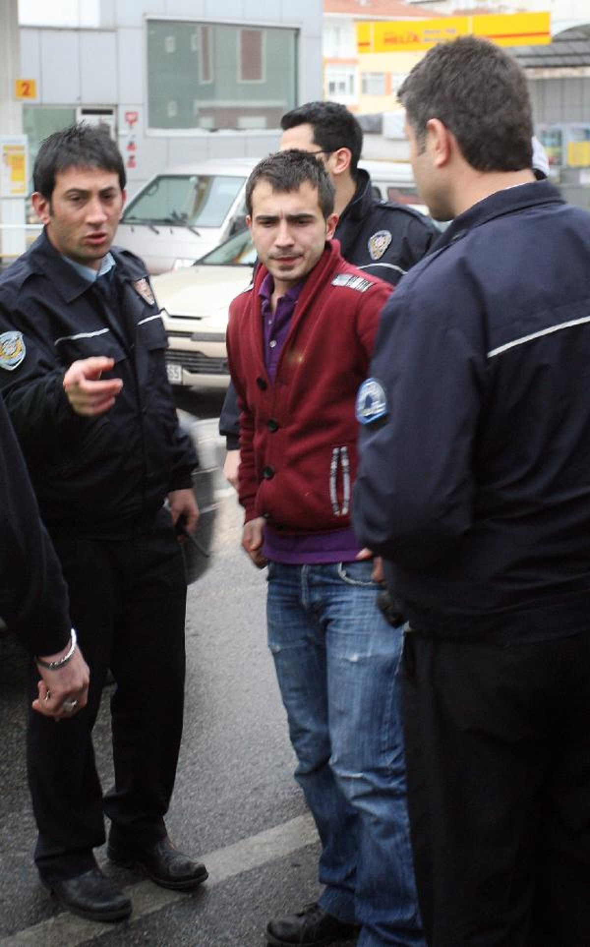 Kadıköy\'de Kaza: 2 Yaralı