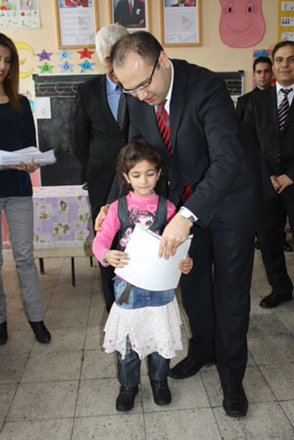 Kadir Kara Karne Dağıttı