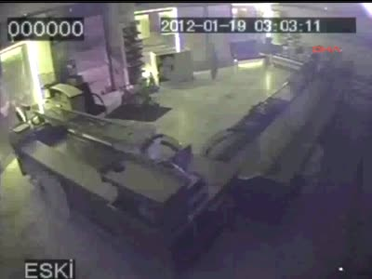 Kasaptaki Hırsızlık Güvenlik Kamerasında