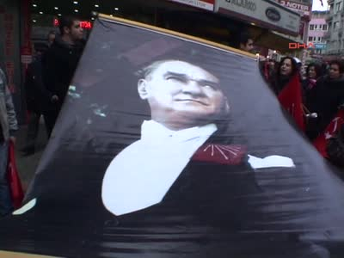 Liselilerden 19 Mayıs Eylemi