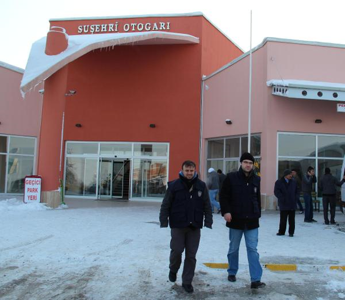 Öğrenciler Karne, Polisler Otogarda Önlem Aldı