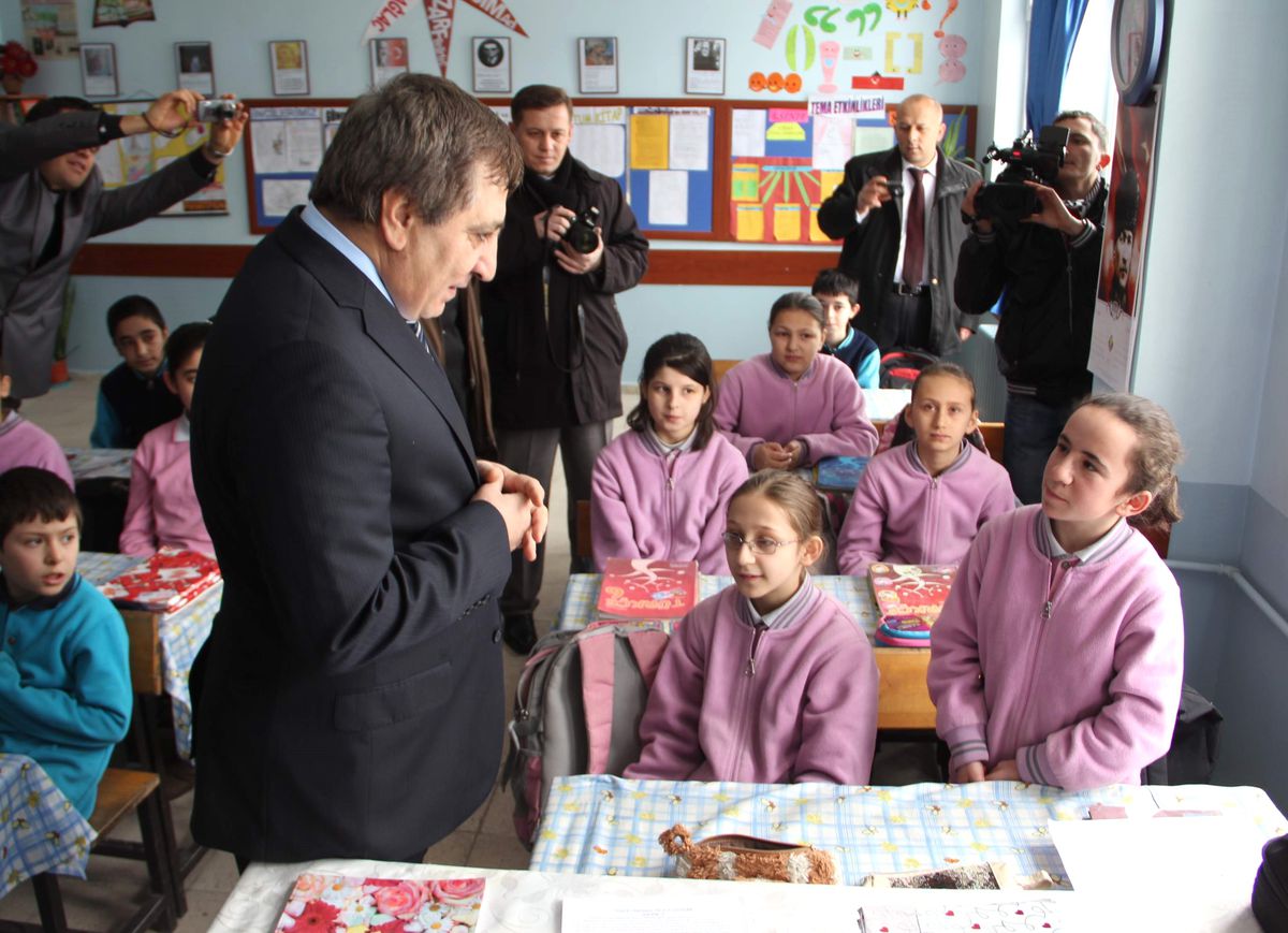 Öğrencilerin Karne Sevinci