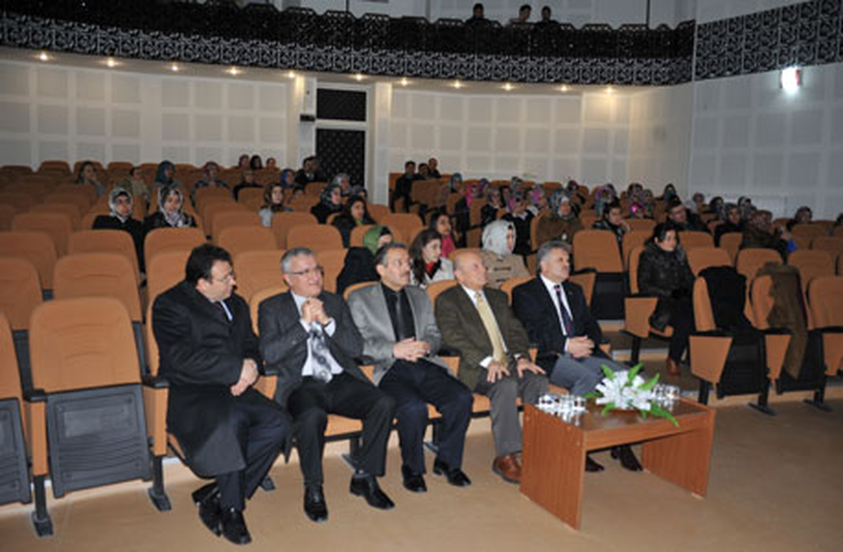 Okumak Zekânın Kibarlığıdır