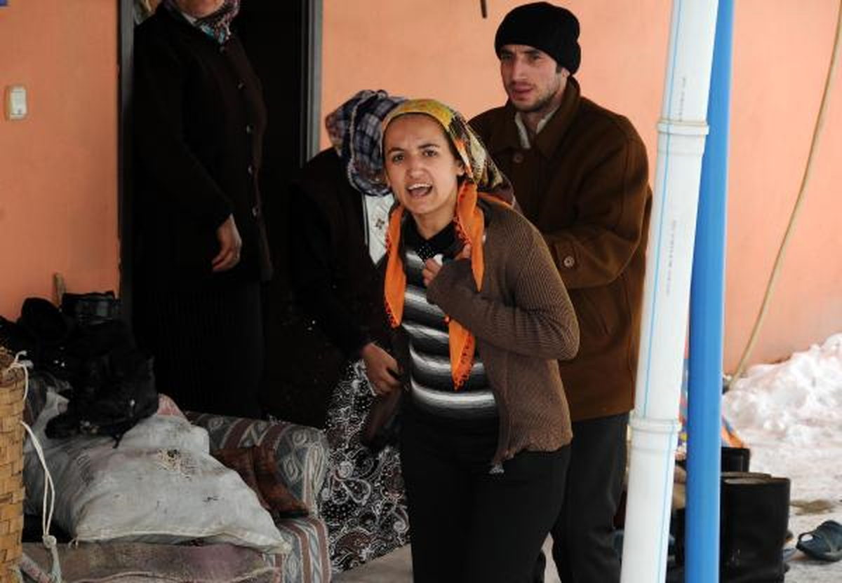 Pazaryeri Enkazında Ölen Kadının Cenazesinde Belediye Başkanına Tepki