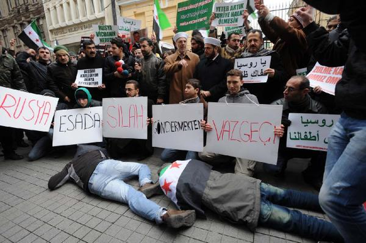 Yeniden - Rus Başkonsolosluğu Önünde Suriye Protestosu